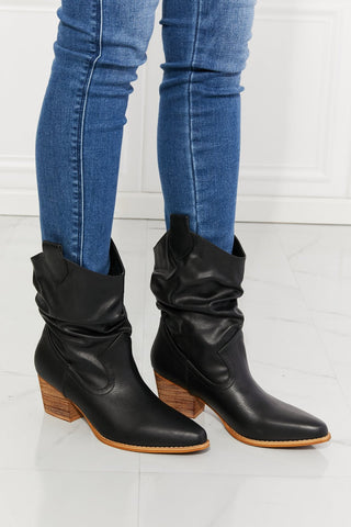 MMShoes Better in Texas Scrunch Cowboy Boots in Black - A Roese Boutique